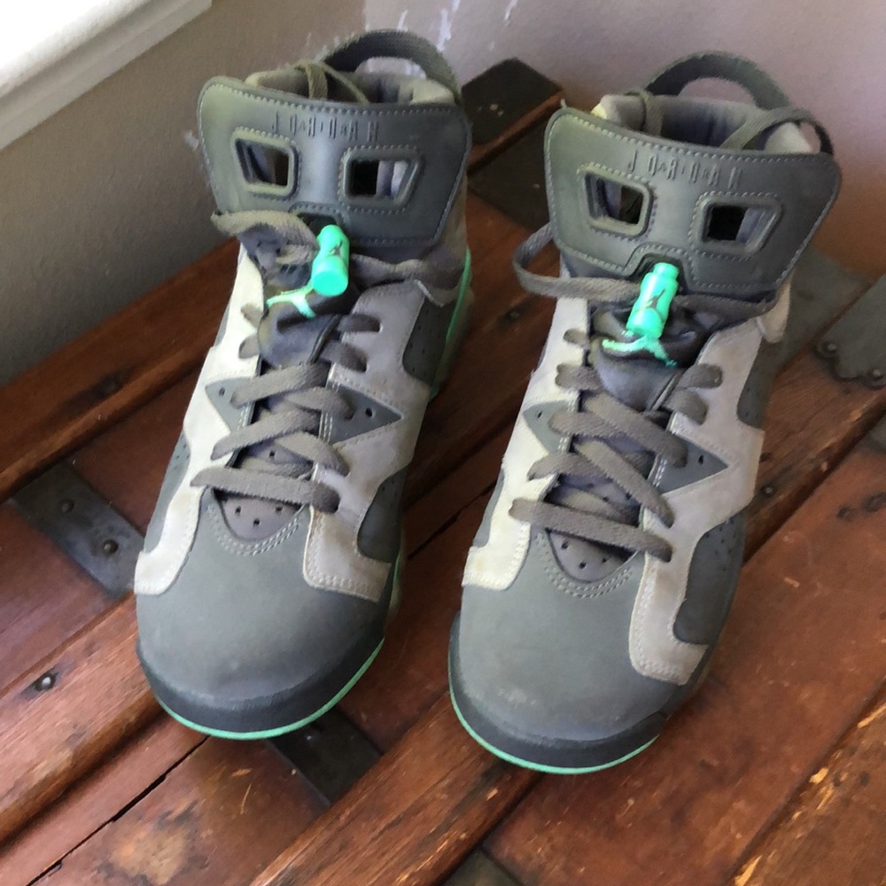 Nike Air Jordan 6 Retro Green Glow - USED NO BOX
